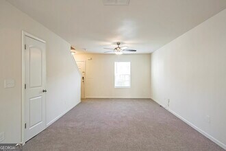 3934 Sitka Dr in Douglasville, GA - Building Photo - Building Photo