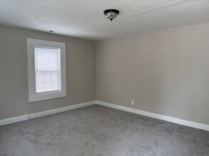 1406 Furlough Ave in High Point, NC - Building Photo - Building Photo