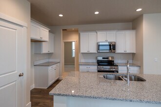 5558 W Aralia Dr in Meridian, ID - Building Photo - Building Photo