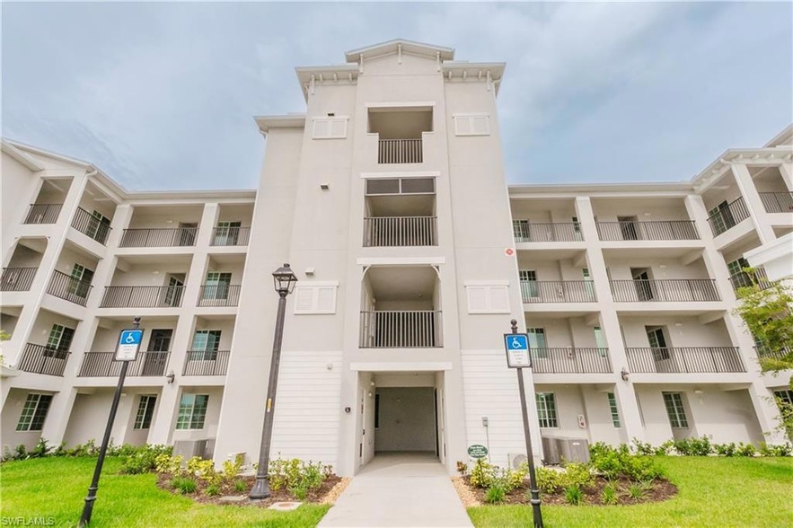 20910 Copperhead Dr, Unit 431 in Lehigh Acres, FL - Building Photo