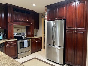 1505 Harbour Side Dr in Weston, FL - Building Photo - Building Photo