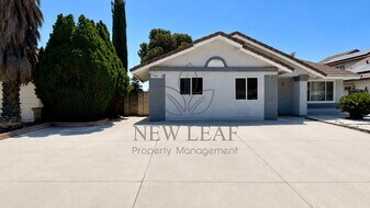 17017 Holguin Ct in Fontana, CA - Building Photo