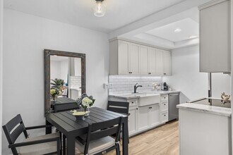 2715 Camino Del Mar in Del Mar, CA - Building Photo - Building Photo