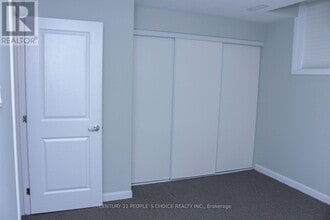 305 Eldorado Private in Ottawa, ON - Building Photo - Building Photo