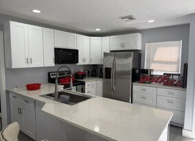 1392 Riverside Cir in Wellington, FL - Building Photo