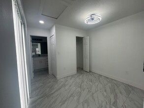 4359 Cassius St in Orlando, FL - Foto de edificio - Building Photo
