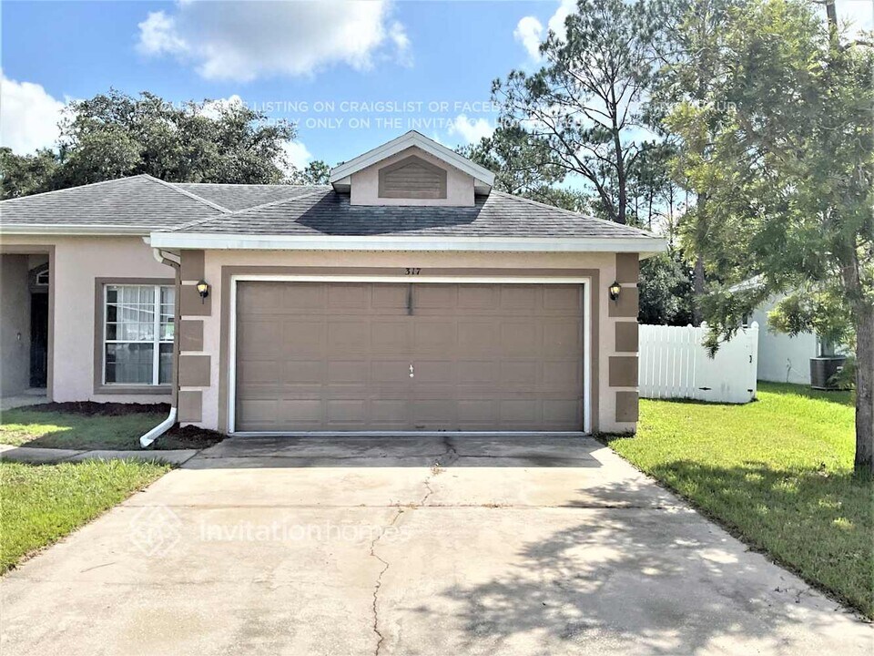 317 Clermont Dr in Kissimmee, FL - Building Photo