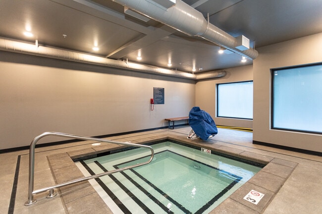 Bridgeview 125 in University Place, WA - Foto de edificio - Interior Photo