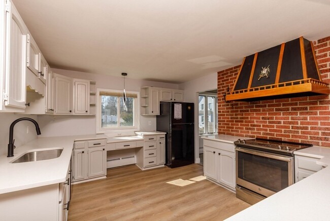 29-31 Belmont St-Unit -2 in Fitchburg, MA - Building Photo - Building Photo