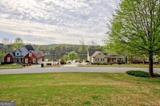 50 Peninsula Cir in Newnan, GA - Foto de edificio - Building Photo