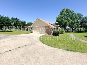 103 Oak Creek Ct in Waxahachie, TX - Building Photo - Building Photo