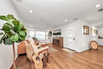 411 Venice St in Sugar Land, TX - Foto de edificio - Building Photo