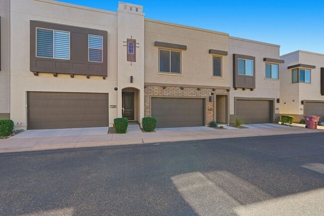 7347 E Vista Bonita Dr