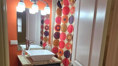 5948 S King Dr, Unit 1 in Chicago, IL - Building Photo - Building Photo