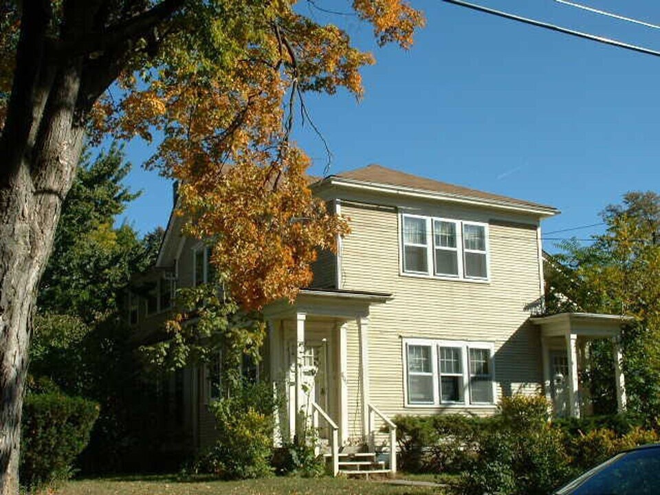 811 2nd St in Jackson, MI - Building Photo