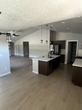 3709 E Warm Creek Ave in Nampa, ID - Building Photo - Building Photo