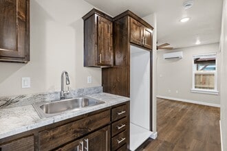 7857 Houston Lp in Medford, OR - Building Photo - Building Photo