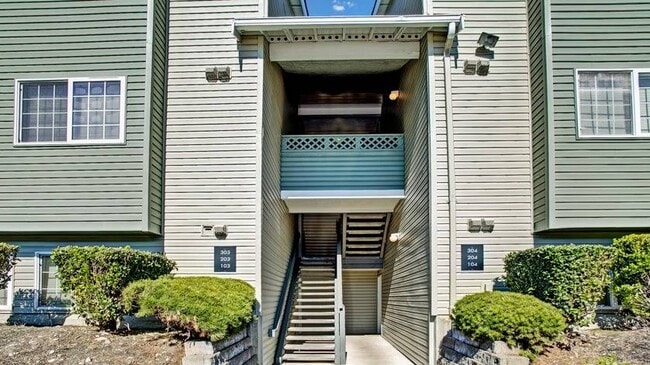 Beaumont Grand Apartment Homes in Lakewood, WA - Building Photo - Building Photo