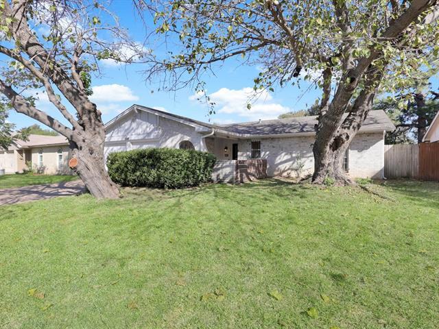 property at 2309 Norwich Ct