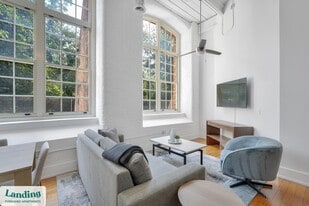 31 Victor St in Greenville, SC - Building Photo