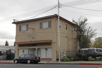 22125 Mission Blvd in Hayward, CA - Building Photo - Building Photo