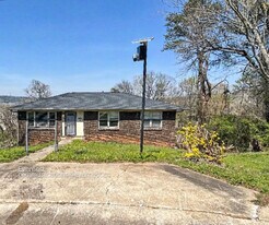 1816 Doman Cir in Birmingham, AL - Building Photo