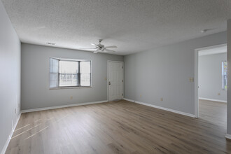 Waterford Harbour in Groveport, OH - Building Photo - Interior Photo