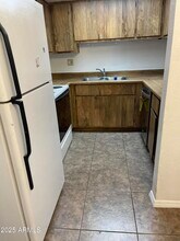 3810 N Maryvale Pkwy in Phoenix, AZ - Building Photo - Building Photo