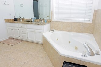 888 Saddlebred Way in Sugar Hill, GA - Building Photo - Building Photo