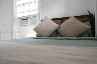 2972 NW 15th St in Miami, FL - Building Photo - Building Photo