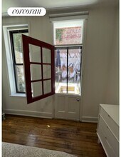 210 E 84th St in New York, NY - Building Photo - Building Photo