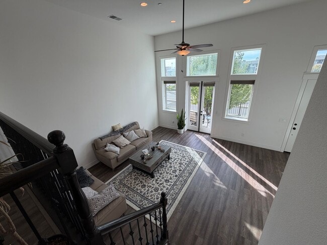 3417 Crocker Dr in Sacramento, CA - Building Photo - Building Photo