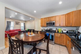 210 Calumet St in Boston, MA - Building Photo