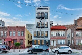 237 Martense St, Unit 2E in Brooklyn, NY - Building Photo - Building Photo