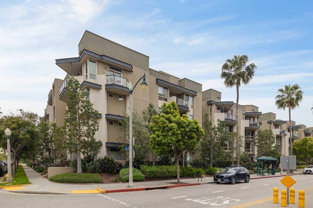 Promenade Playa Vista in Los Angeles, CA - Foto de edificio