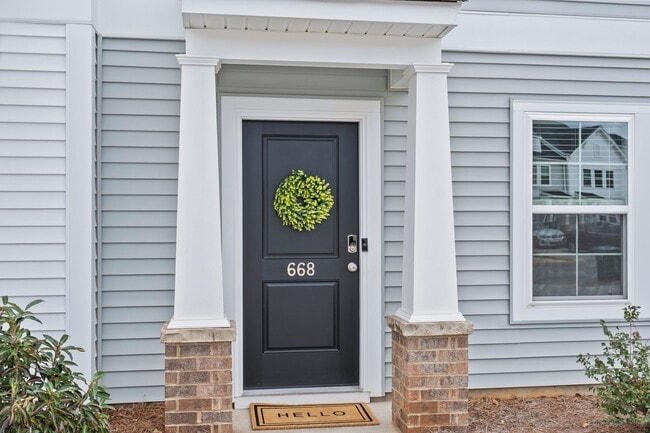 668 Blossom Run in Spartanburg, SC - Building Photo - Building Photo