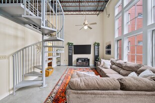 572 Edgewood Ave SE in Atlanta, GA - Building Photo