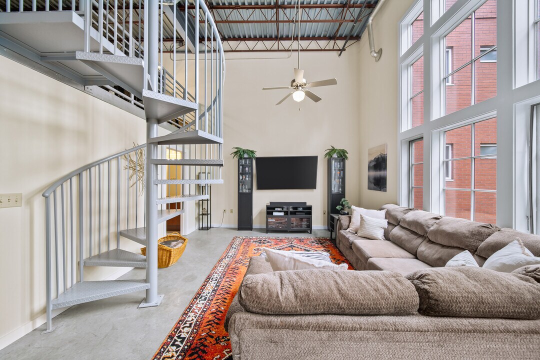 572 Edgewood Ave SE in Atlanta, GA - Building Photo