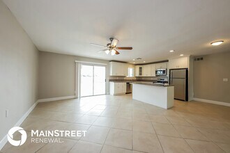 4925 W Phelps Rd in Glendale, AZ - Building Photo - Building Photo