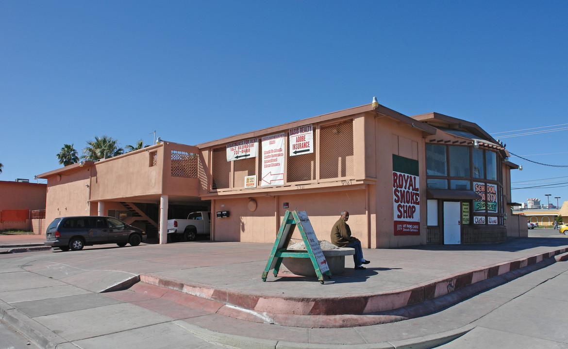 Vivian Apartments in Las Vegas, NV - Building Photo