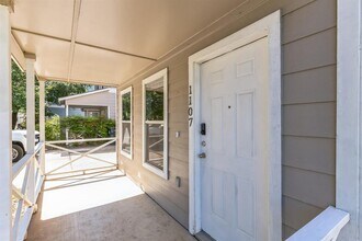 1107 E 3rd St in Georgetown, TX - Building Photo - Building Photo