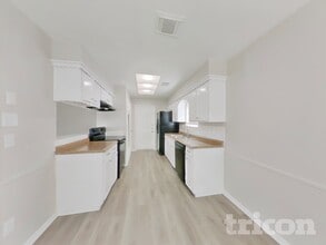 16311 Green Shade Dr in Houston, TX - Building Photo - Building Photo