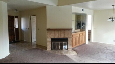 44335 Sedona Way in Lancaster, CA - Building Photo - Building Photo