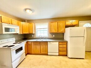 407 E Lincoln St, Unit 1 in De Soto, IL - Building Photo - Building Photo