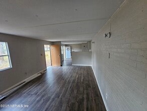 7577 Sonia Dr in Jacksonville, FL - Building Photo - Building Photo
