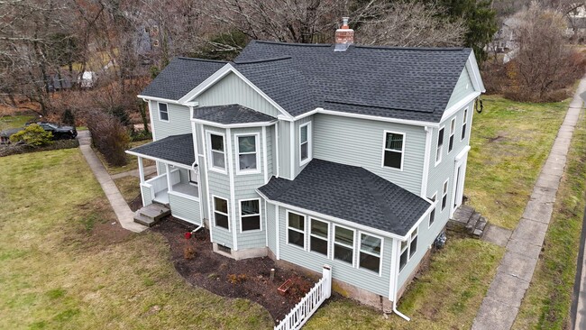 610 Ives Row, Unit 3 Bedroom 2 Full Bath