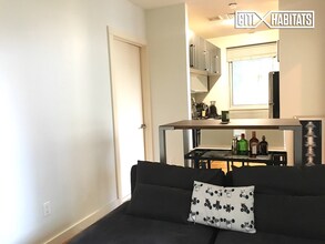 25 Montrose Ave-Unit -206 in Brooklyn, NY - Building Photo - Building Photo