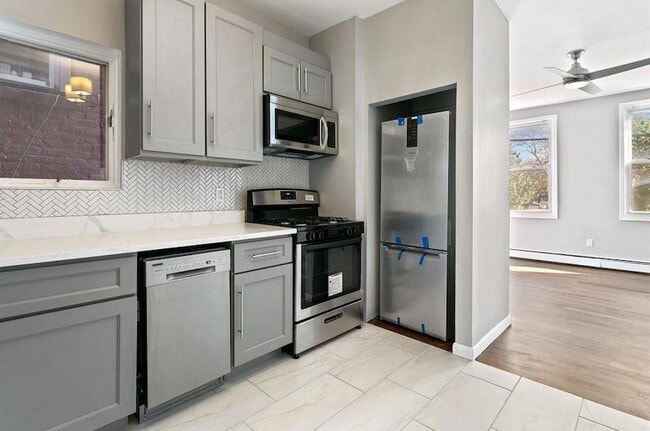 475 Palisade Ave, Unit 4 in Jersey City, NJ - Building Photo - Building Photo