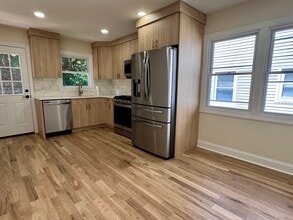 47 Sherwood Ave, Unit #1 in Haledon, NJ - Foto de edificio - Building Photo