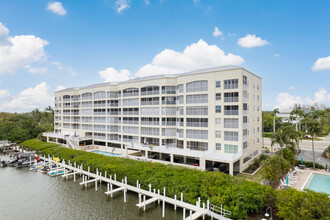 Hickory Bay West in Bonita Springs, FL - Building Photo - Building Photo